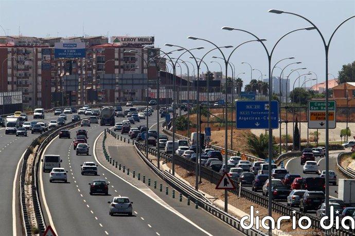 Reabierto al tráfico el tramo de la A-7 cortado tras el accidente de un camión en la provincia de Málaga