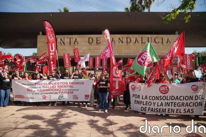 Representantes políticos, sindicatos y trabajadores piden mejores condiciones laborales para los profesionales de Faisem