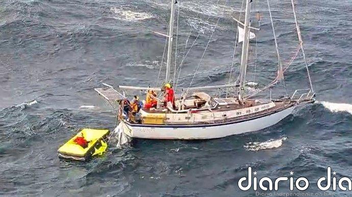 Rescatadas seis personas que se encontraban a bordo de un velero a 155 millas de Vigo
