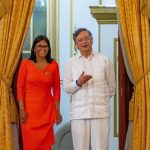 Rodríguez y Petro defienden en Caracas la "profunda necesidad de unión e integración" entre Venezuela y Colombia