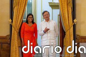 Rodríguez y Petro defienden en Caracas la "profunda necesidad de unión e integración" entre Venezuela y Colombia