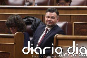 Rufián aplaude que España "trabaje más que nunca", pero avisa que la precariedad y la vivienda acabarán con Sánchez