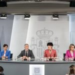 Saiz denuncia "boicot" de ayuntamientos gobernados por el PP al procedimiento "enorme" de regularización de migrantes