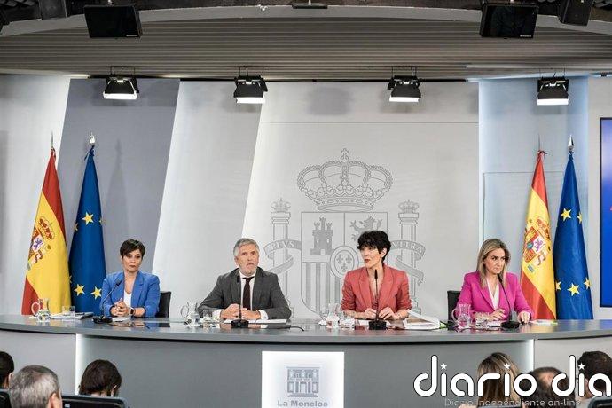 Saiz denuncia "boicot" de ayuntamientos gobernados por el PP al procedimiento "enorme" de regularización de migrantes