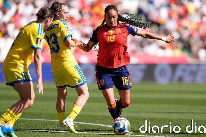 Salma Paralluelo: "Me hubiera gustado salir con un gol"