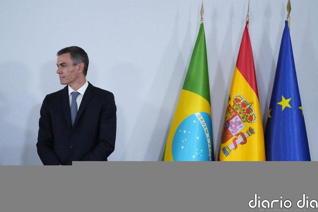 Sánchez carga contra el pacto PP-Vox que "traiciona" a Extremadura como tierra de migrantes y frena su desarrollo