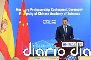 Sánchez se reúne en Pekín con el CEO de Xiaomi para atraer nuevas inversiones a España