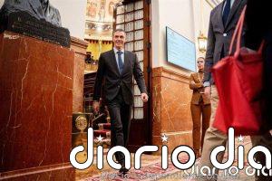 Sánchez vuelve a someterse al control del Congreso, tras su viaje a China y con su esposa procesada