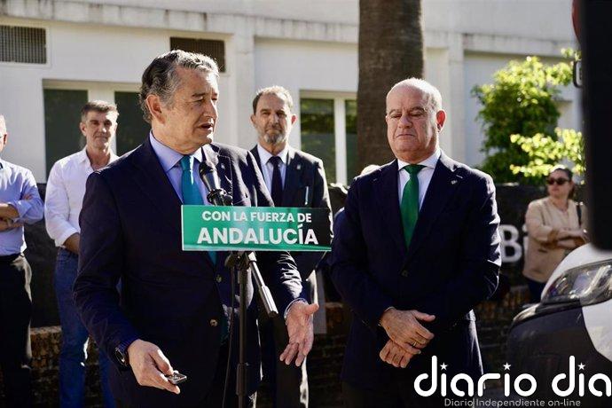 Sanz dice en Antequera que el centro de salud del Campillo Bajo "es un ejemplo del desastre de la gestión de Montero"