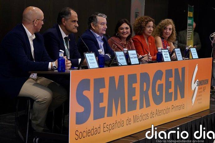 Sanz inaugura el 21 Congreso Andaluz de Médicos de Atención Primaria: "Lo que hacéis es esencial y excepcional"