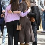 Sara Carbonero: del apoyo recibido al gesto de ternura de Jota Cabrera con sus hijos en la misa por su madre