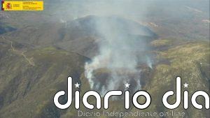 Se unen otros 4 medios aéreos de Transición Ecológica a la extinción del incendio en Losar de la Vera (Cáceres)