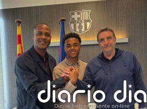 Shane Kluivert renueva con el FC Barcelona hasta 2028