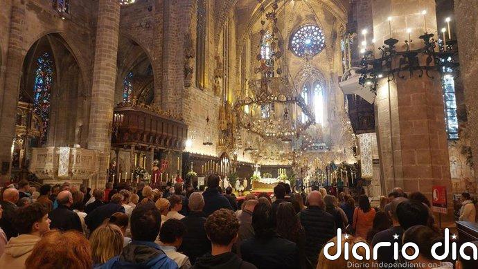 Taltavull llama a "defender la vida" contra "la cultura de la muerte" en la misa del Domingo de Pascua