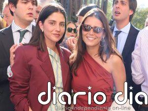 Tana Rivera deslumbra en La Maestranza con un look monocolor de invitada perfecta a juego con María G. de Jaime