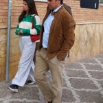 Tana Rivera, junto a Fran Rivera y Tomás Páramo, acompaña a Roca Rey en el hospital