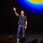 Tim Cook deja de ser CEO: así han sido sus años liderando Apple tras consolidar la era moderna del fabricante de iPhone