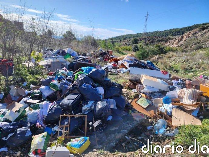 Torremolinos identifica a los autores de un vertido incontrolado en el arroyo Cueva de la Higuera