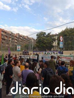 Trabajadores de institutos de L'Hospitalet (Barcelona) critican la presencia de Mossos en centros