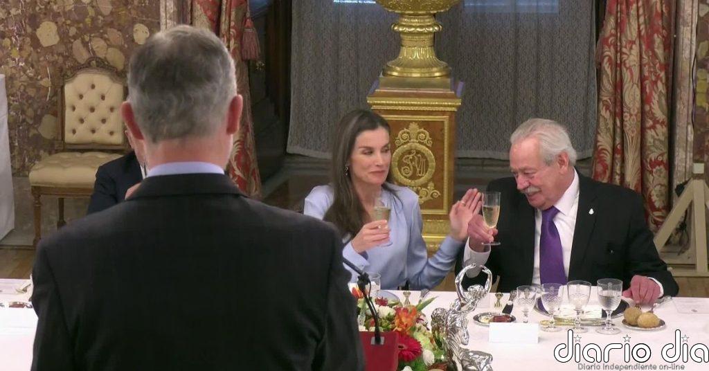 Tradicional almuerzo de los Reyes con el premio Cervantes 2025, Gonzalo Celorio, en el palacio Real