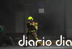 Trasladado al hospital un joven y atendidas otras tres personas en un incendio de vivienda en Alfafar