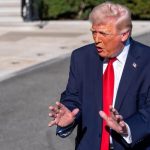 Trump amenaza con "eliminar" lanchas iraníes que traten de sortear el bloqueo en Ormuz