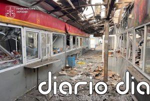 Ucrania denuncia cinco muertos y 19 heridos por un ataque ruso contra un mercado en el este del país