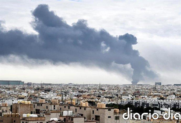 Un ataque con drones atribuido a "Irán y aliados" causa "un gran incendio" en el aeropuerto de Kuwait
