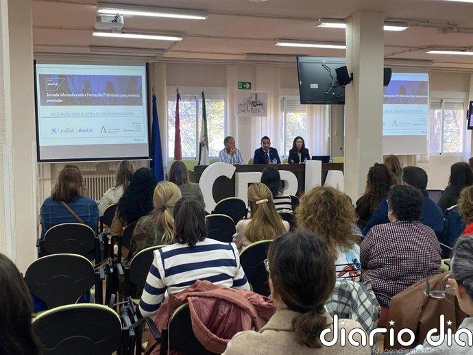 Un centenar de orientadores educativos participa en Jaén en una jornada formativa sobre el nuevo sistema de FP