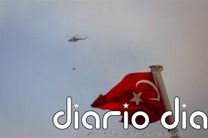 Un helicóptero del Ejército de Turquía se estrella durante un entrenamiento cerca de Ankara