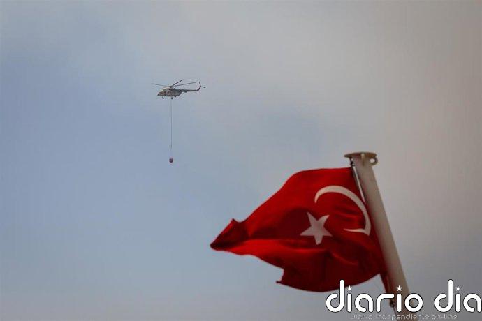 Un helicóptero del Ejército de Turquía se estrella durante un entrenamiento cerca de Ankara