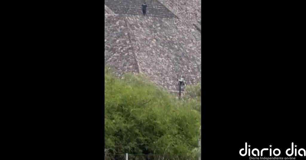 Un hombre la emprende a tiros contra decenas de turistas en México