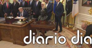 Un niño de 2 años protagoniza un inusual momento en el Despacho Oval