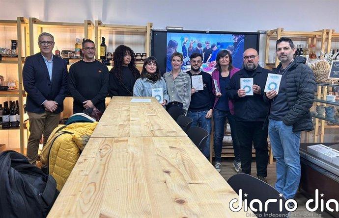 Un poemario en memoria del profesor valenciano Miguel Bonilla impulsa una editorial educativa