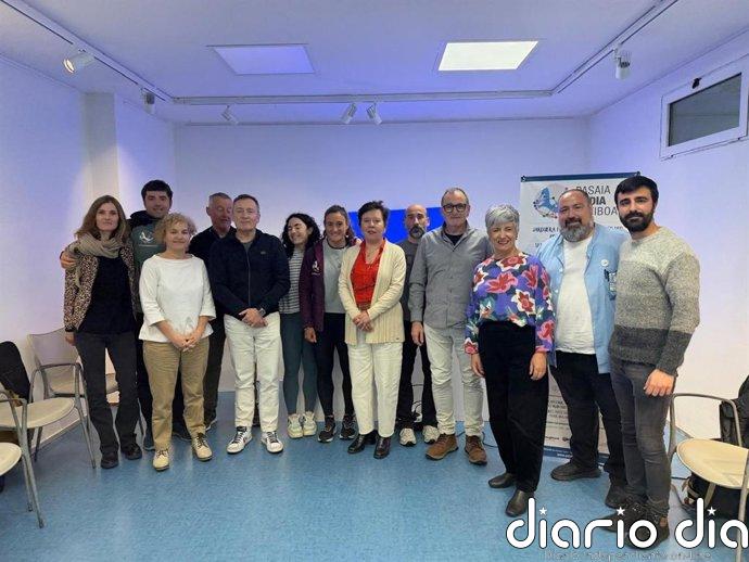 Una delegación de la Comisión de Salud del Parlamento Vasco visita el Centro de Salud de Pasaia