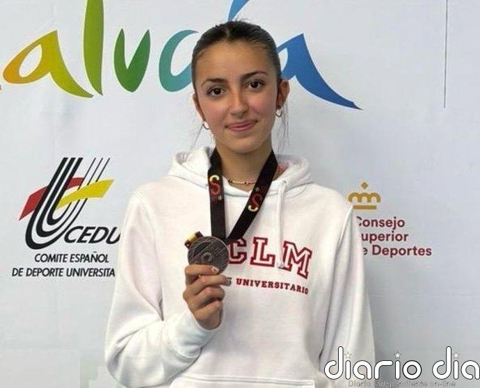 Una estudiante de la UCLM logra el bronce en el Campeonato de España Universitario de esgrima