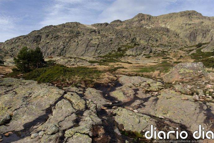 Una familia y un joven de 17 años tuvieron que ser rescatados tras desorientarse en la sierra