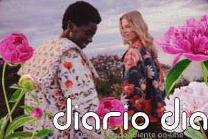 Una parka con mangas abullonadas y estampado floral es todo lo que necesitas para vivir -y sentir- la primavera