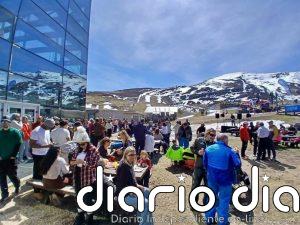 Una raquetada nocturna y la fiesta de LOS40 cierran el 60 aniversario de Alto Campoo