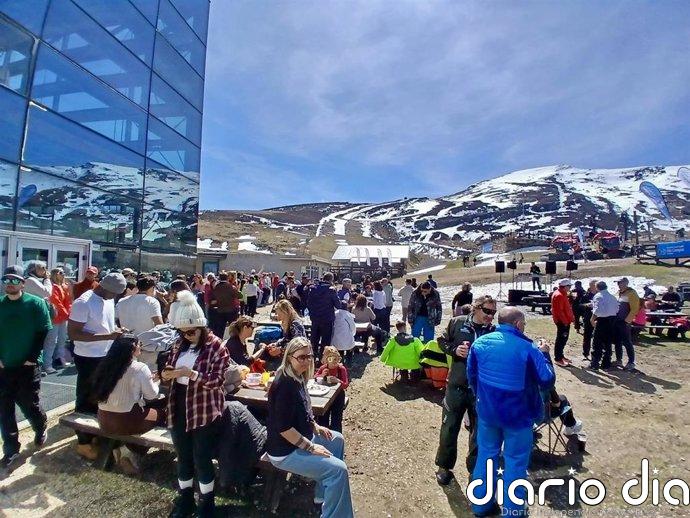 Una raquetada nocturna y la fiesta de LOS40 cierran el 60 aniversario de Alto Campoo