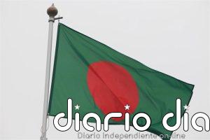 Una turba mata a golpes al responsable de un santuario en Bangladesh tras acusaciones de blasfemia