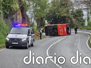 Varios heridos tras el choque entre un turismo y un autobús que cubría la línea Villaviciosa-Gijón