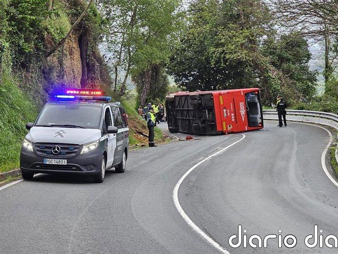Varios heridos tras el choque entre un turismo y un autobús que cubría la línea Villaviciosa-Gijón