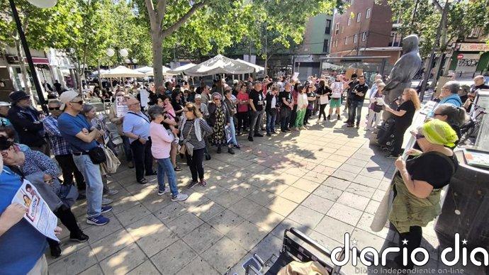 Vecinos de Torrero protestan por "la opacidad" del Gobierno de Chueca en el proyecto del Parque de Atracciones