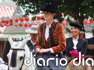 Victoria Federica, pura elegancia a caballo en la Feria de Abril