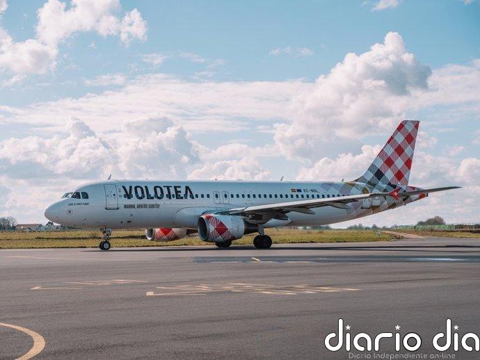 Volotea aplica un recargo de hasta 14 euros una semana antes de volar por la subida del precio del combustible