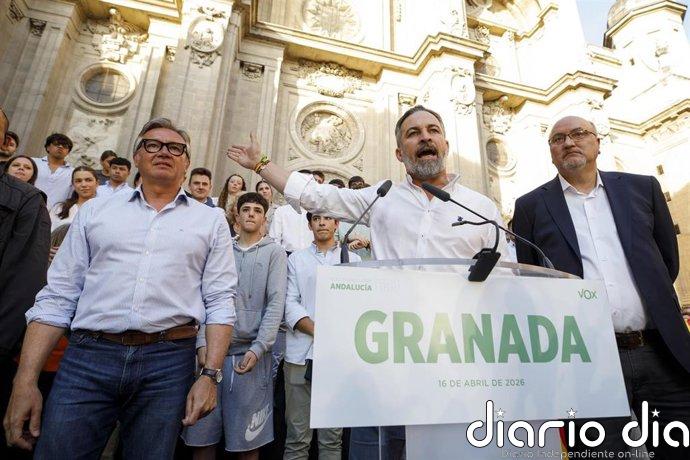 Vox dice que Moreno ha traicionado "al cambio": "Vegeta en la Junta sin cambiar políticas que arruinan Andalucía"