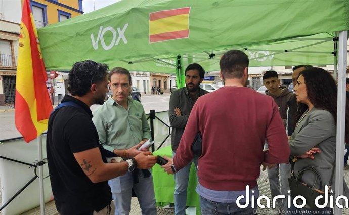 Vox Sevilla apunta a una "invasión migratoria" que afecta a "los cantillaneros y sevillanos"