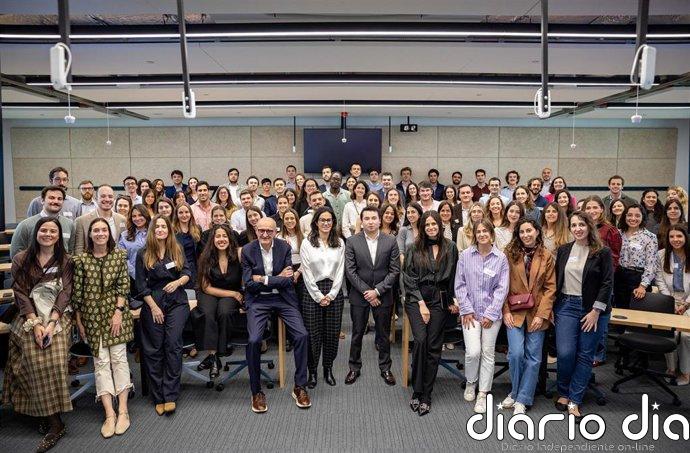 Xavier Marcet llama en AmChamSpain a un liderazgo de servicio centrado en las personas y el aprendizaje