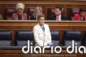 Yolanda Díaz sostiene que fue la más investigada por la 'Kitchen' "con dinero público" y exije a Feijóo que pida perdón